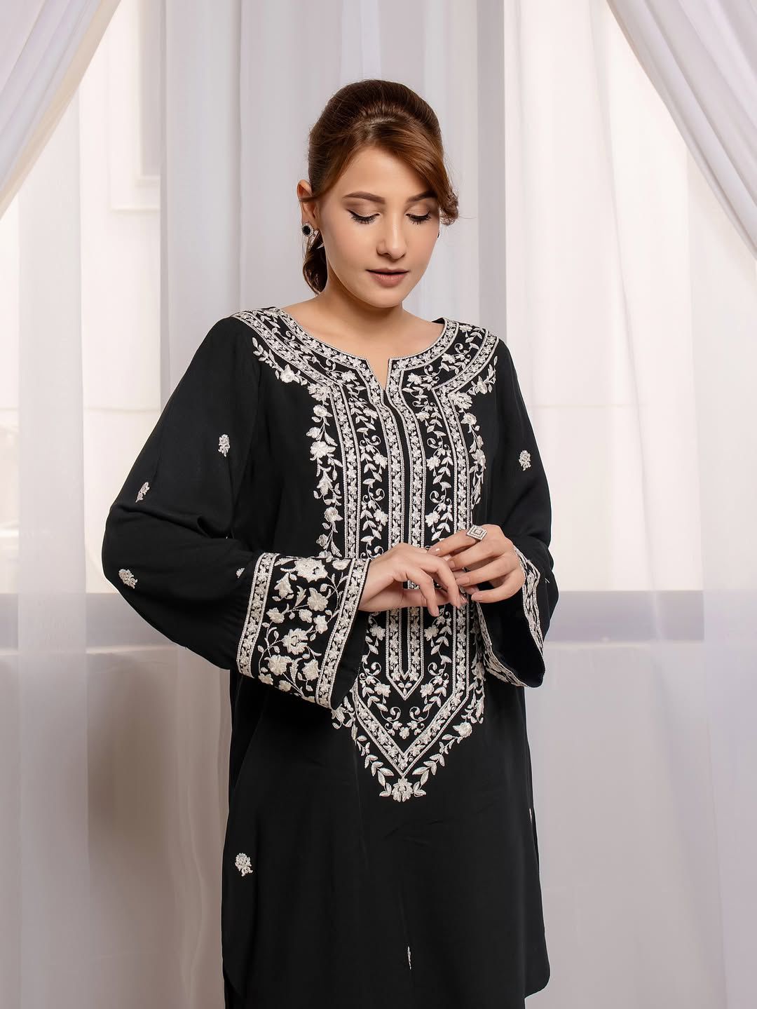 Hina Embroidered 2pc