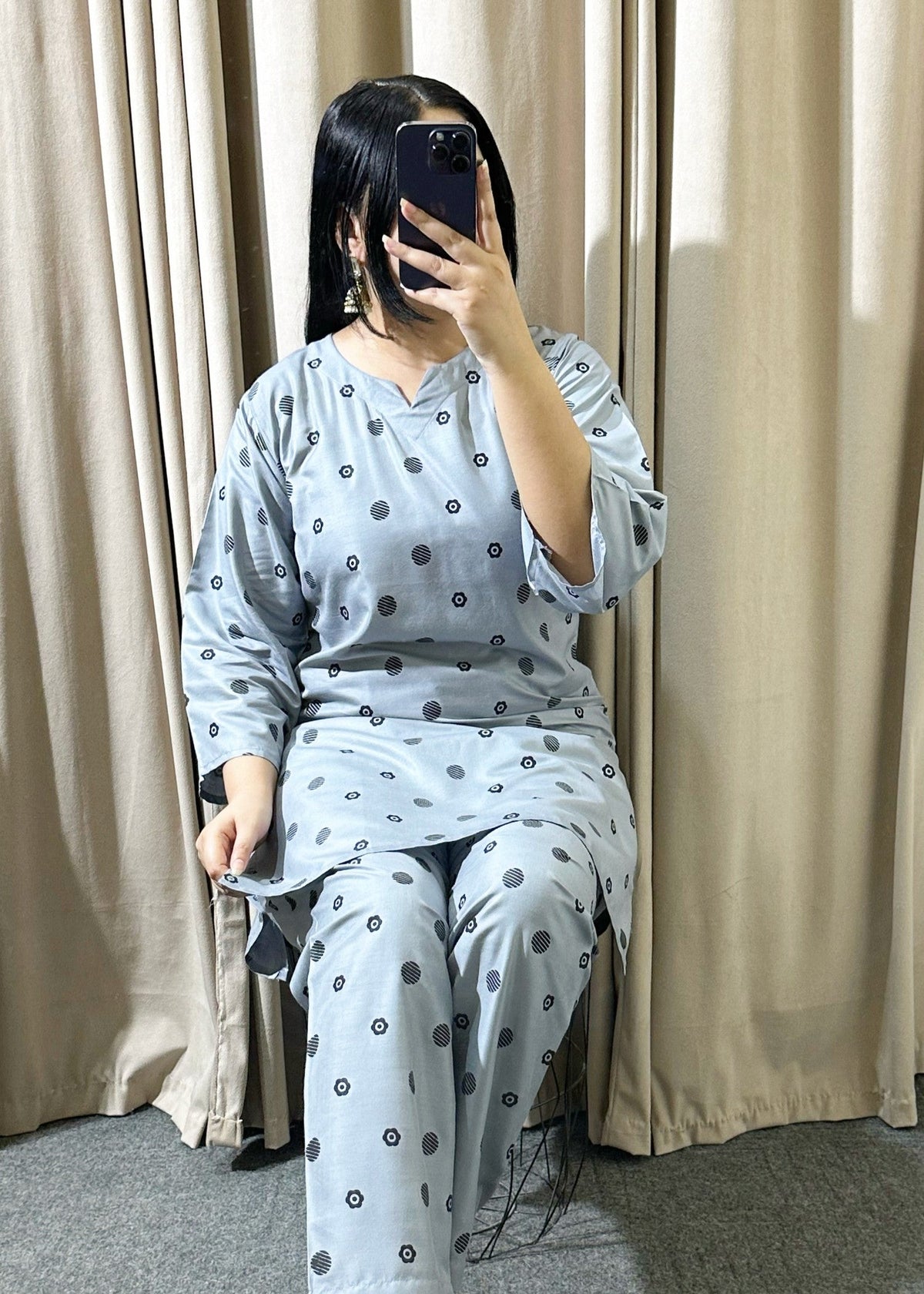 Grey Dot 2pcs