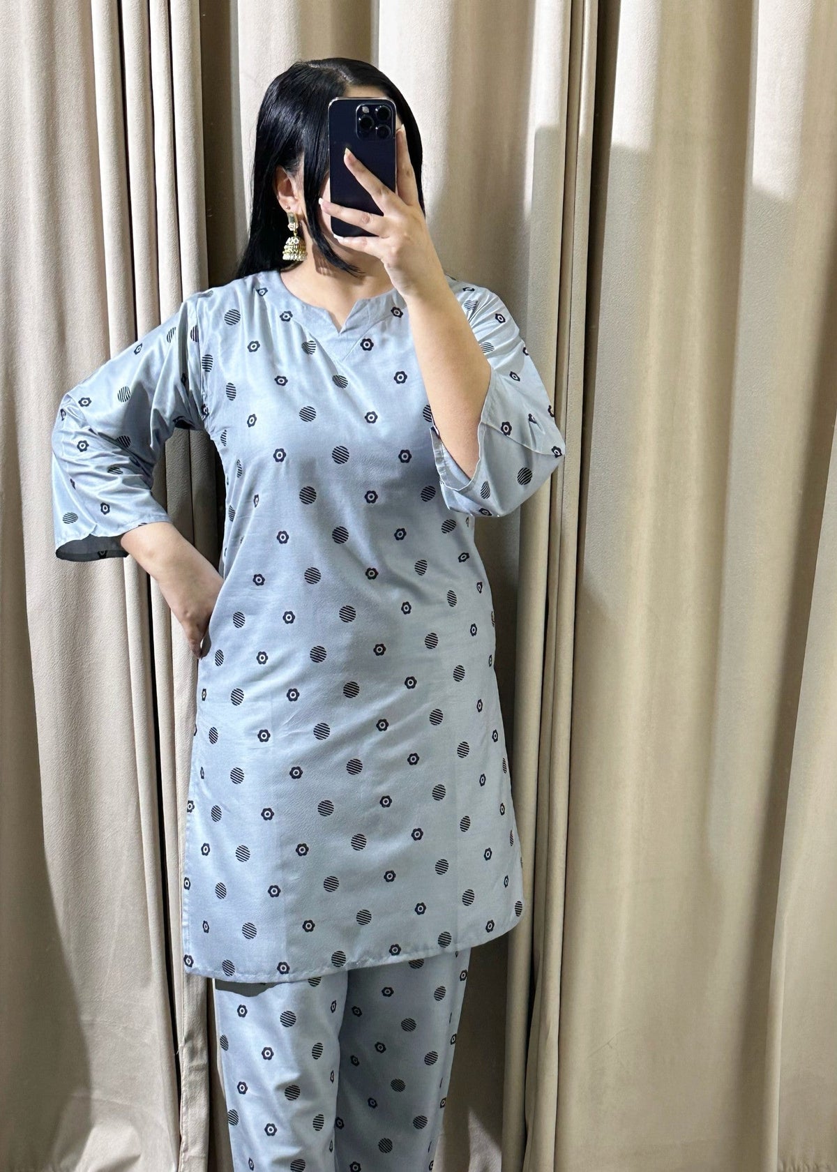 Grey Dot 2pcs