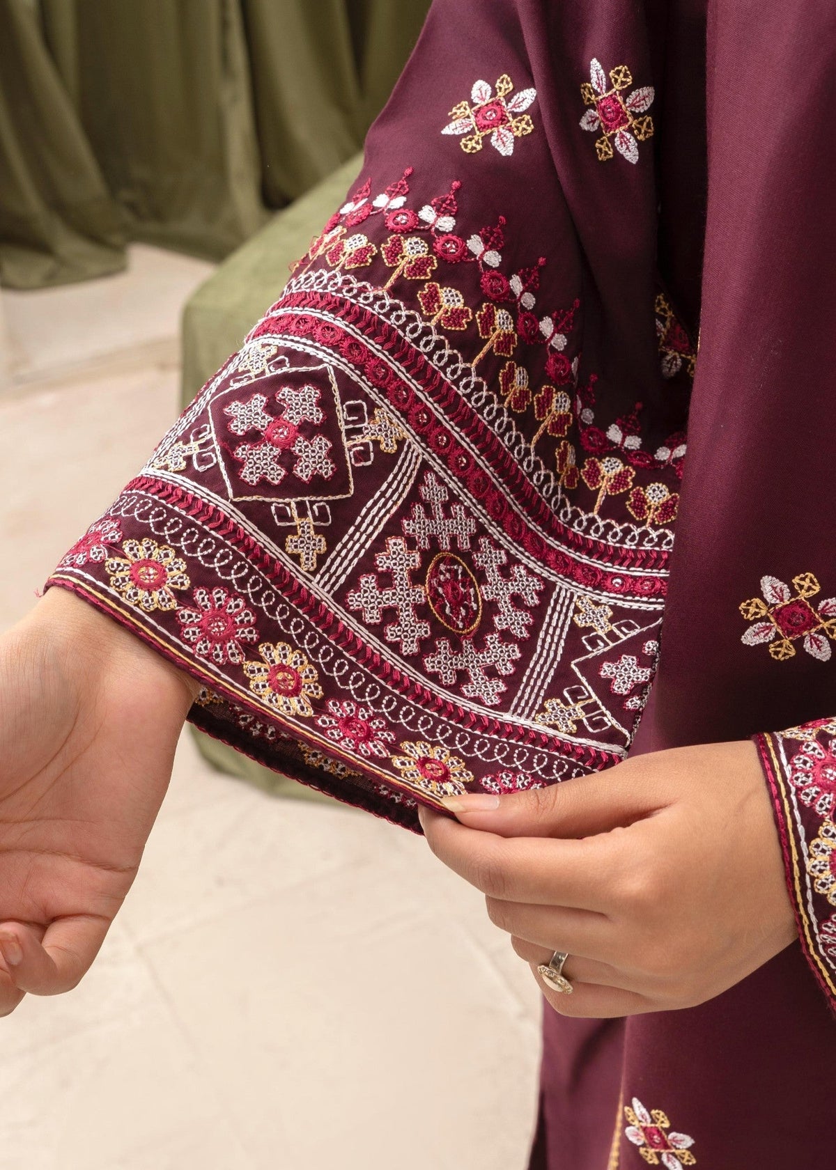 NAZAKAT EMBROIDERED 2PCS