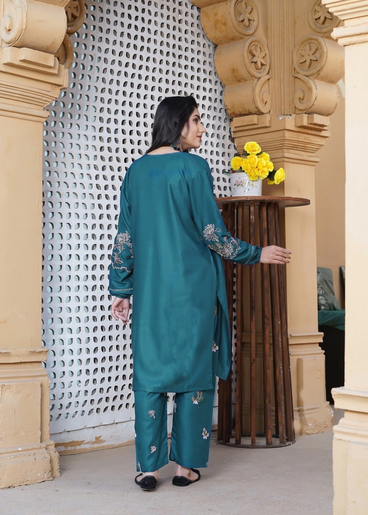 AMIYA EMBROIDERED 2PCS - ZINK
