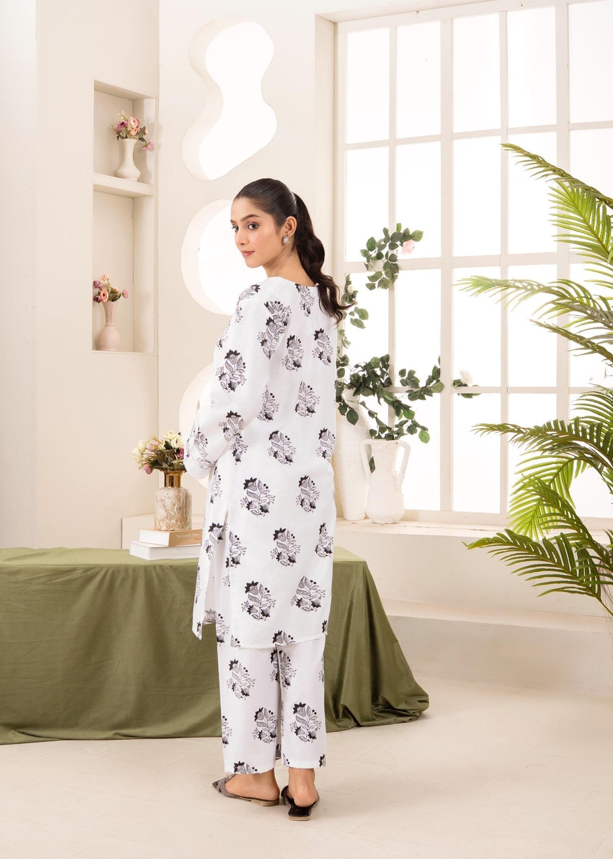 ZEENAT WHITE 2PCS